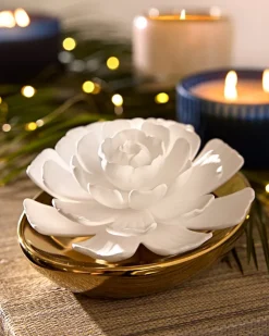 Tommy Bahama Porcelain Flower Diffuser- Candles & Diffusers